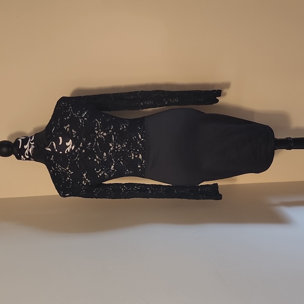 Dress 👗 - Picture 2 of 3